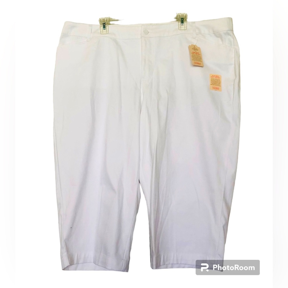 NWT St John's Bay White Capri Cotton Spandex  Pants Women's Size 24W
